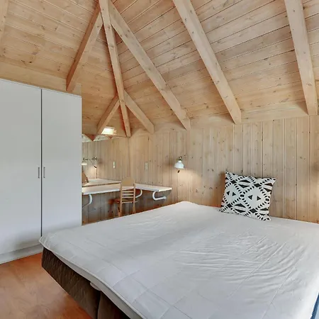 Amazing In Hvide Sande With Wifi Vakantiehuis *