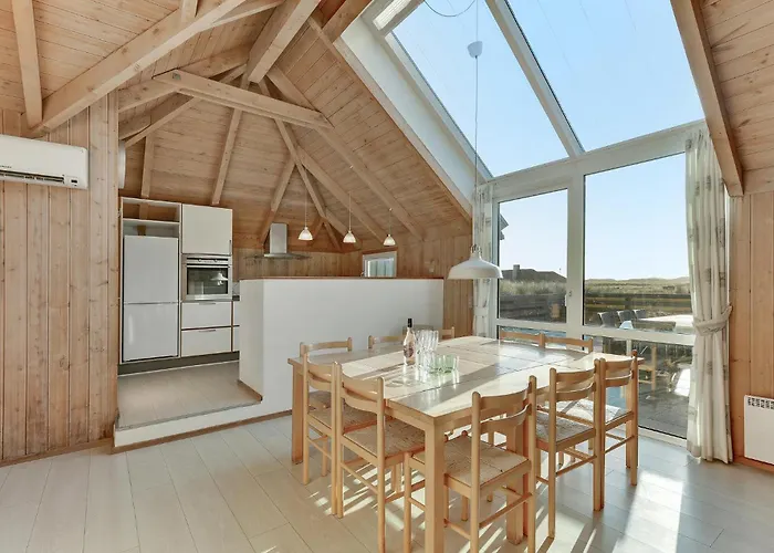 Ferienhaus Amazing In Hvide Sande With Wifi *
